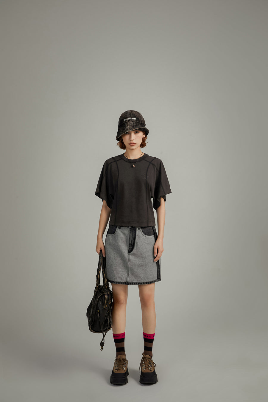 CHUU Logo Stitch Basic T-Shirt