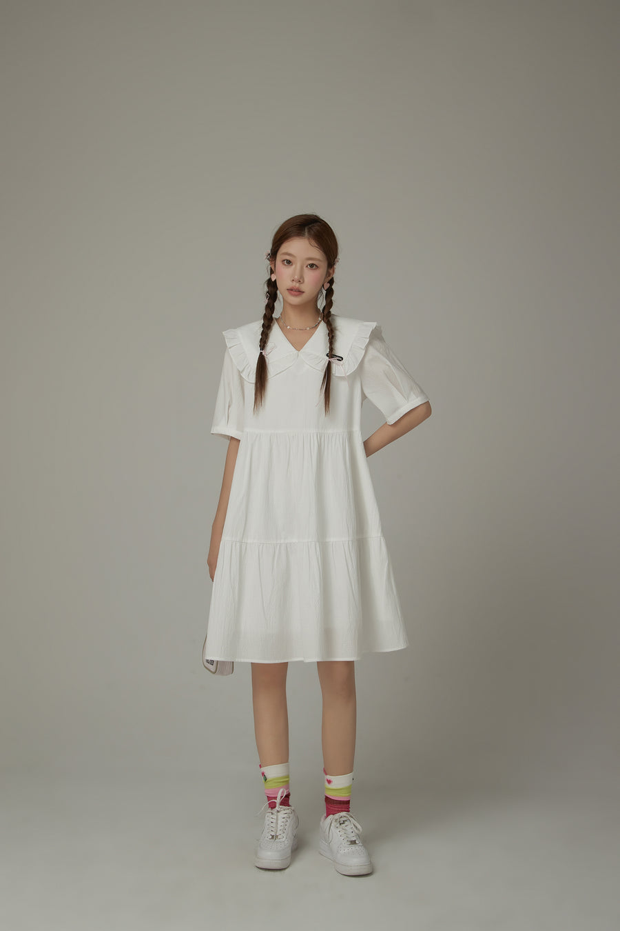 CHUU Baby Doll Frilly Collar Dress