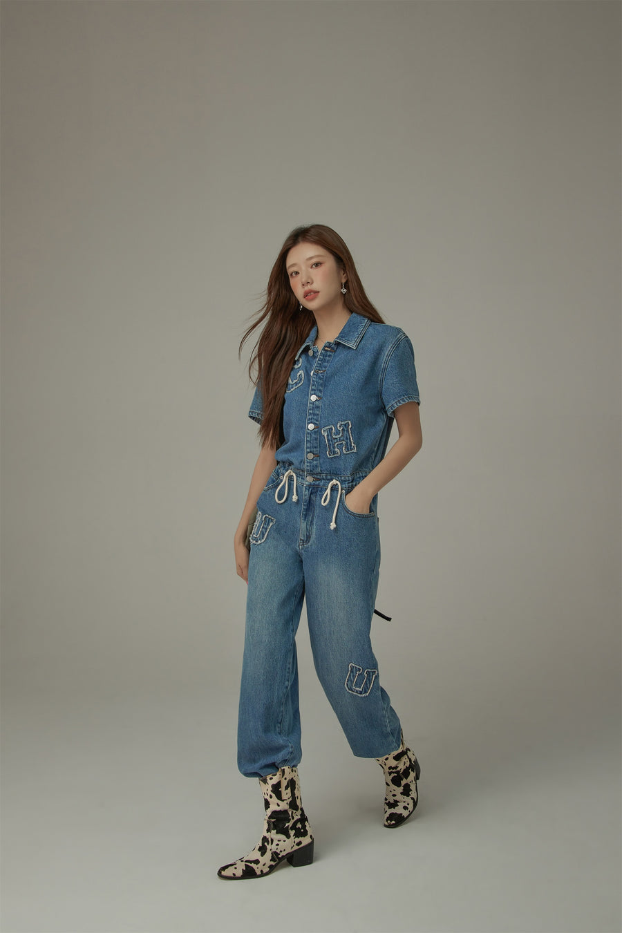 CHUU String Embroidered Denim Jumpsuit