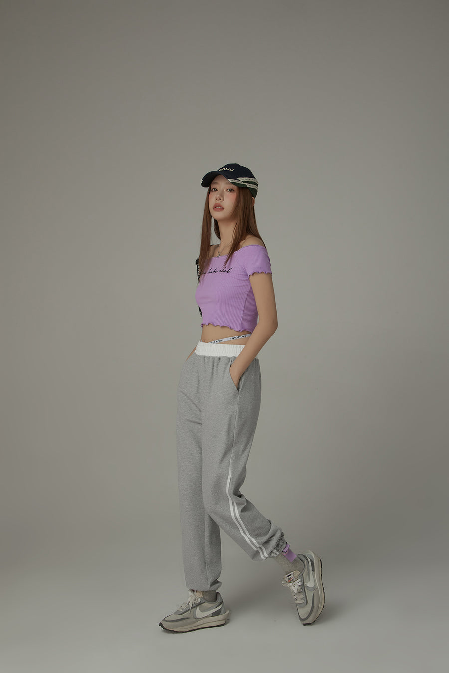 CHUU Line Side Straps Baggy Jogger Pants