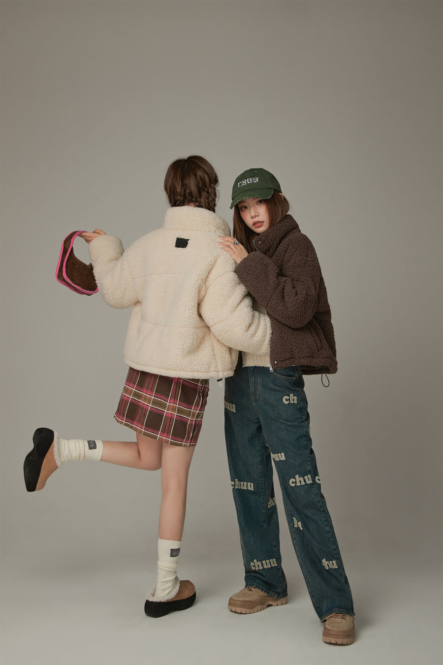 CHUU Rainbow Logo Fleece Zip-Up Jacket