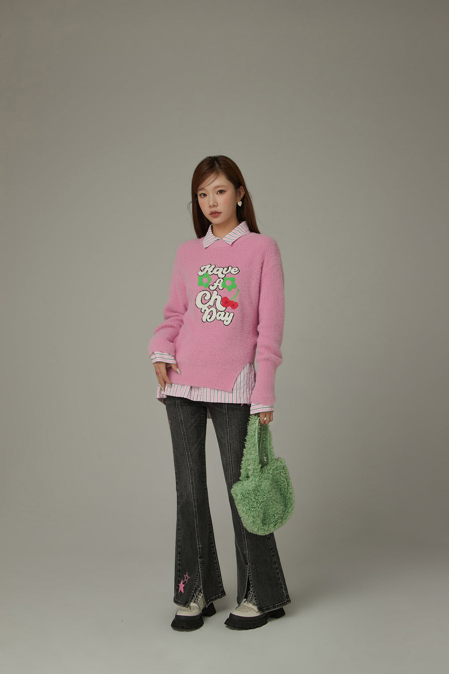 CHUU Have A Chuu Day Slit Lettering Knit Sweater