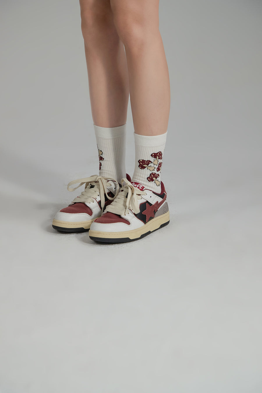 CHUU Dancing Mushroom Ankle Socks