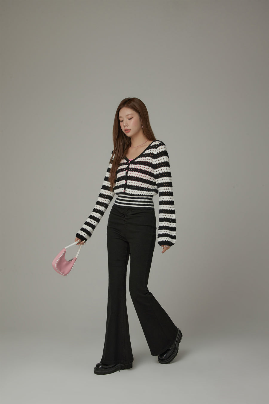 CHUU Button Stripe Color Knit Sweater