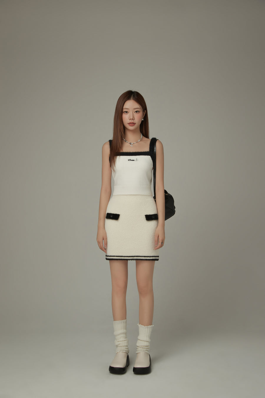 CHUU Line Color Scheme Sleeveless Crop Top