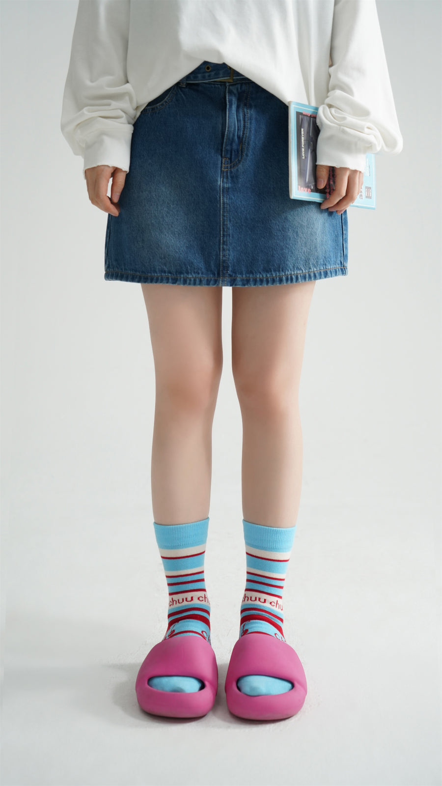 CHUU Striped Logo Color High Socks
