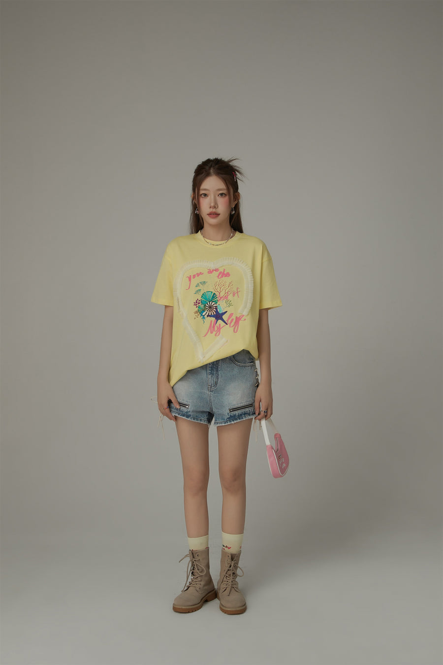 CHUU Ruffle Heart Printed Loose Fit T-Shirt