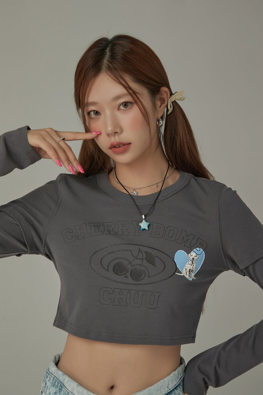 CHUU Cherry Bomb Logo Printed Cropped Long Sleeve T-Shirt