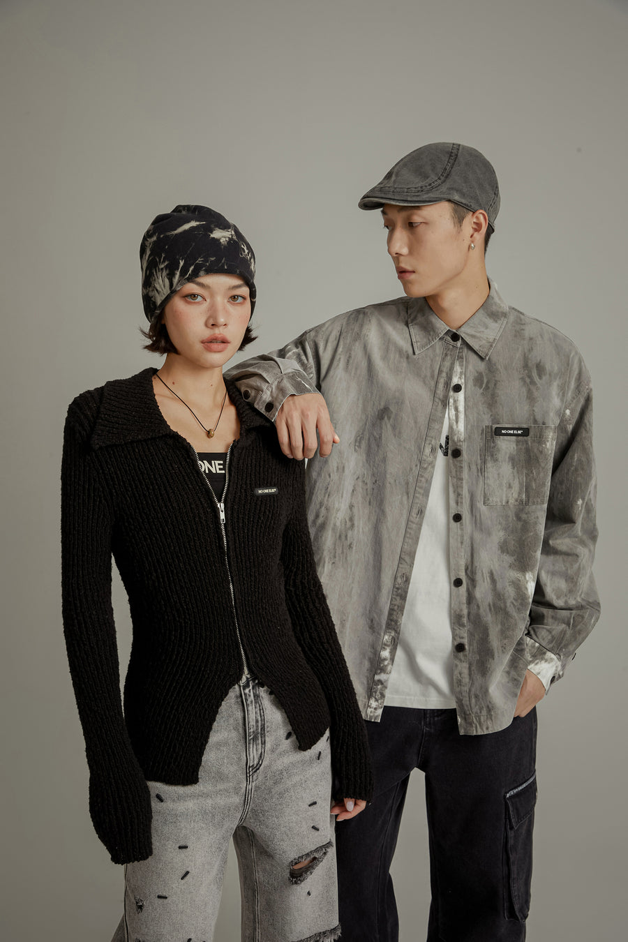 CHUU Grayscale Printed Loose Fit Shirt