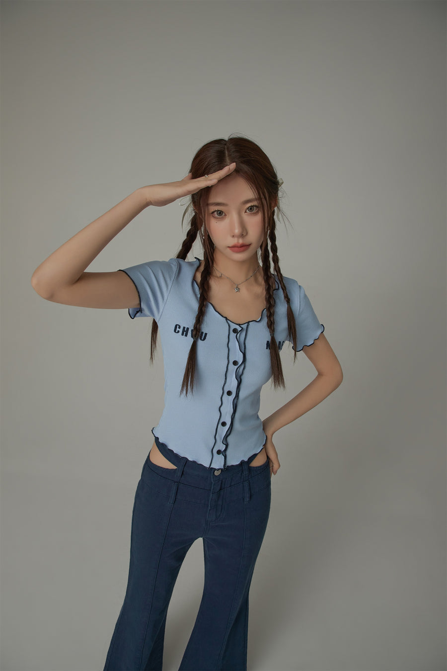 CHUU Color Ruffle Lining Button Slim Top