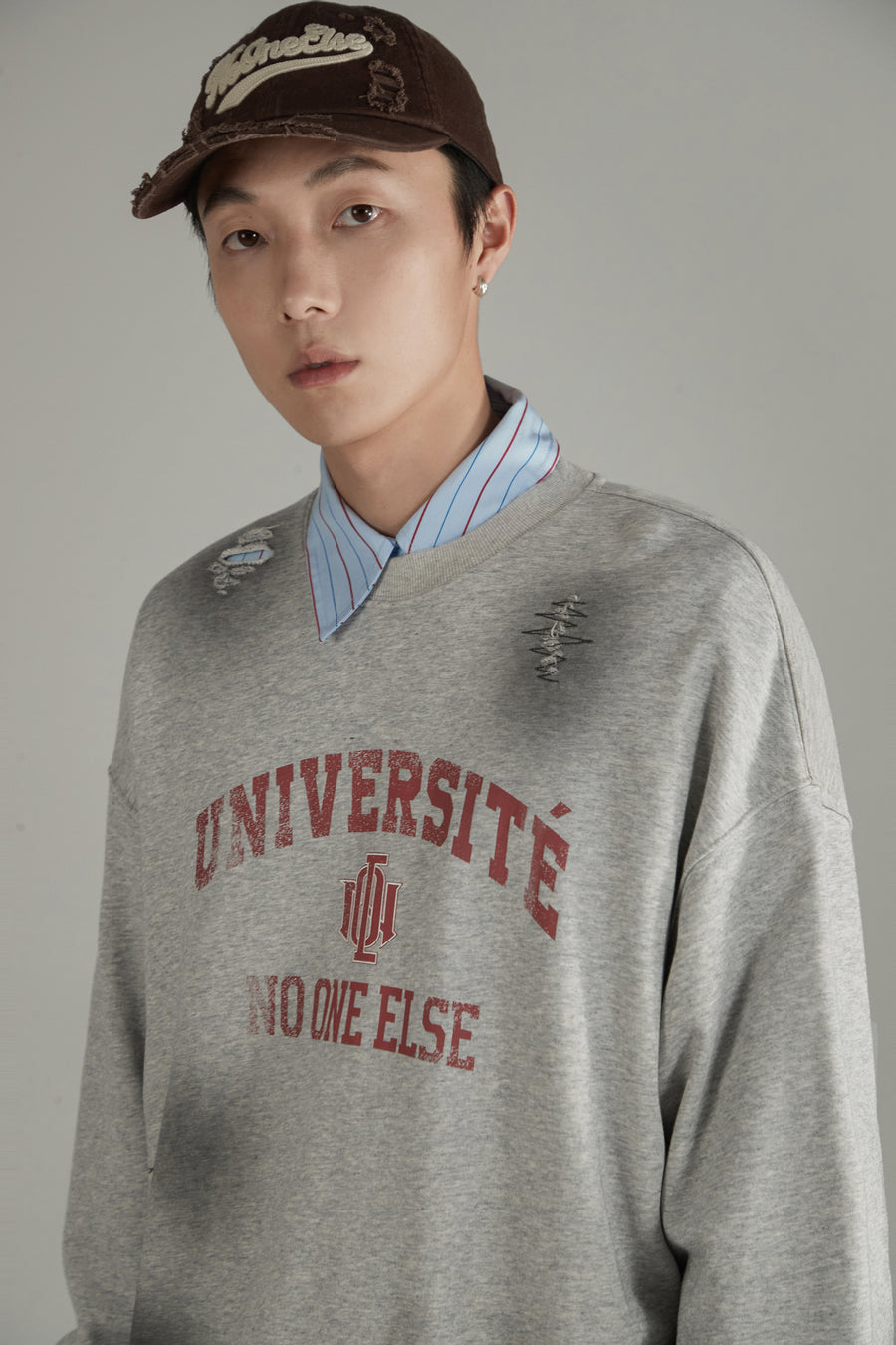 CHUU University Logo Lettering Sweatshirt