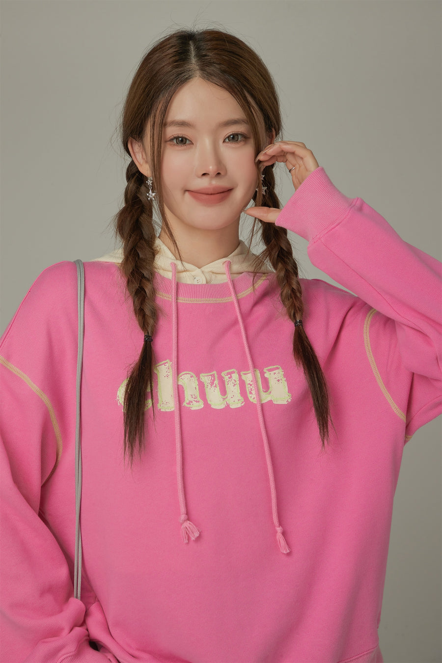 CHUU Color Logo Stitch Loose Fit Sweatshirt