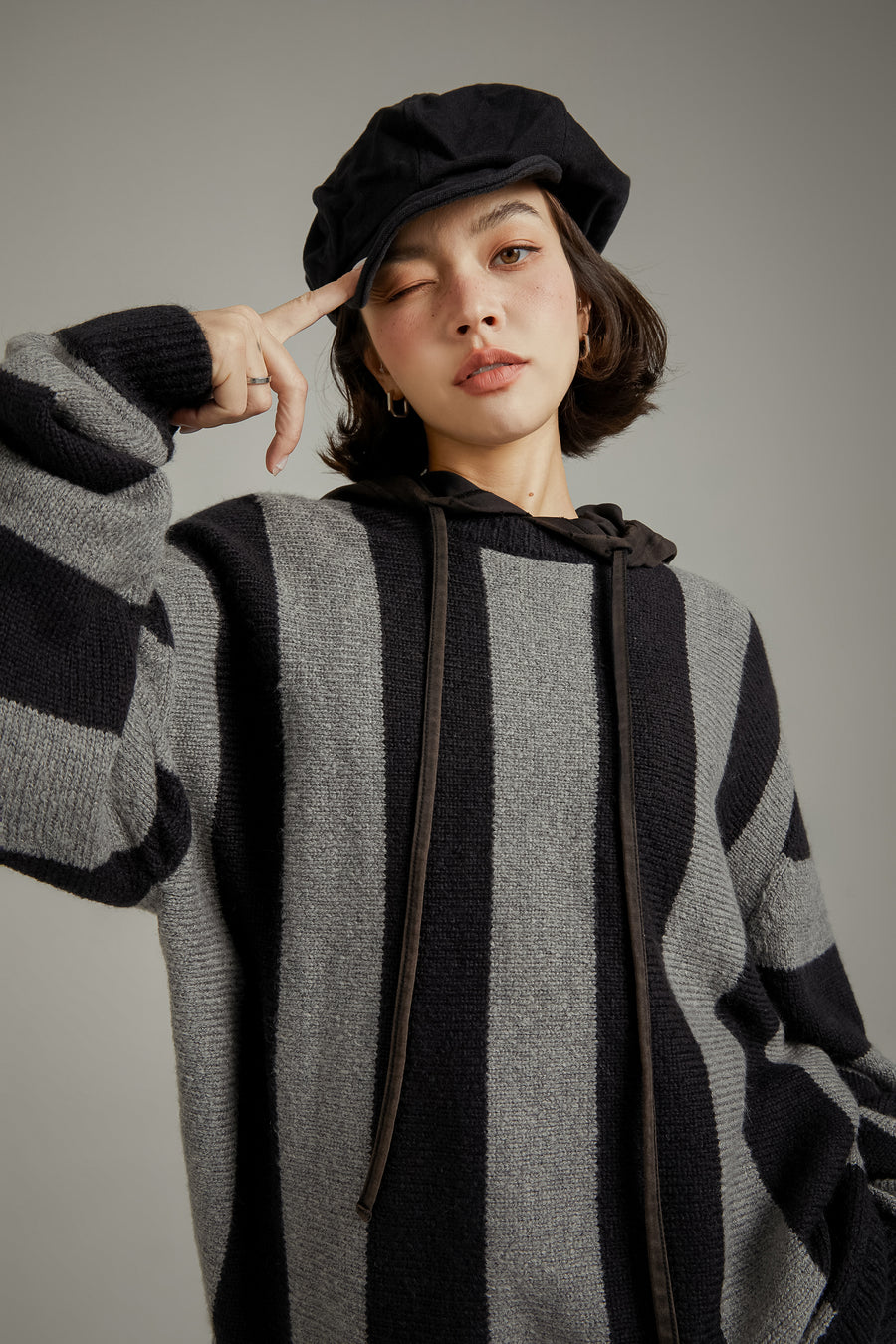 CHUU Vintage Color Scheme Stripe Knit Sweater