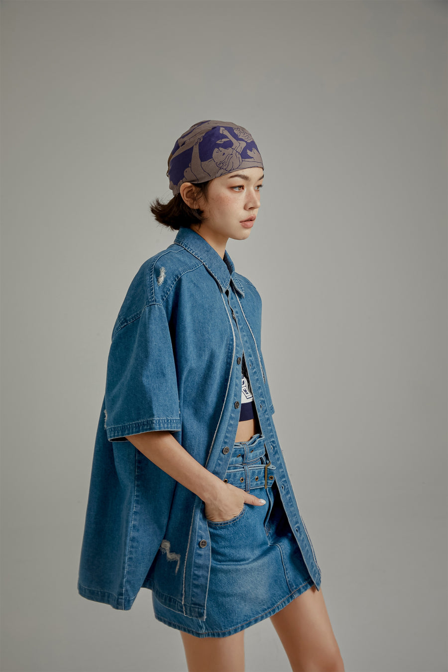 CHUU Distressed Embroidered Denim Short Sleeve Shirt