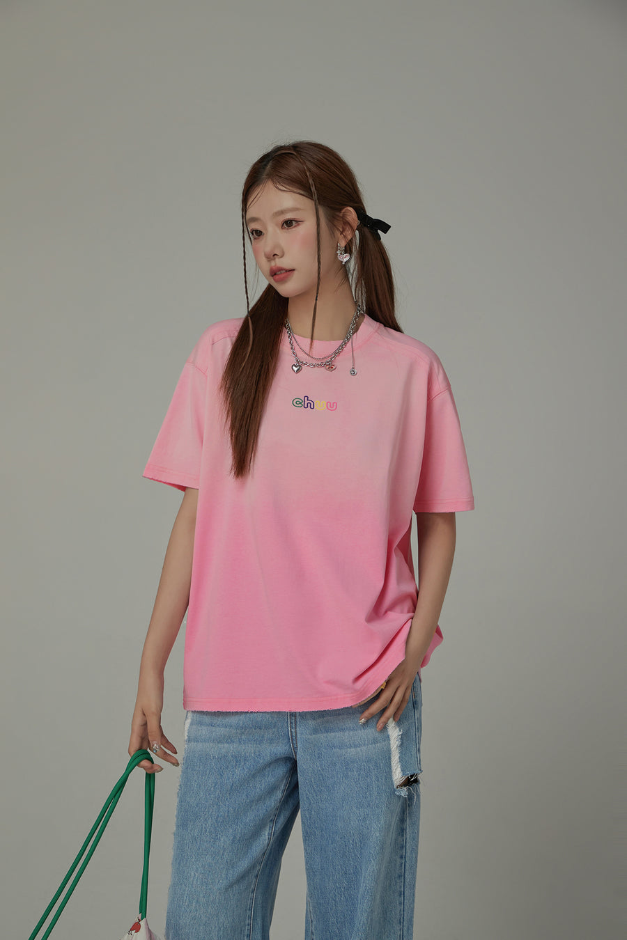 CHUU Rainbow Chuu Logo Gradient Raglan T-Shirt