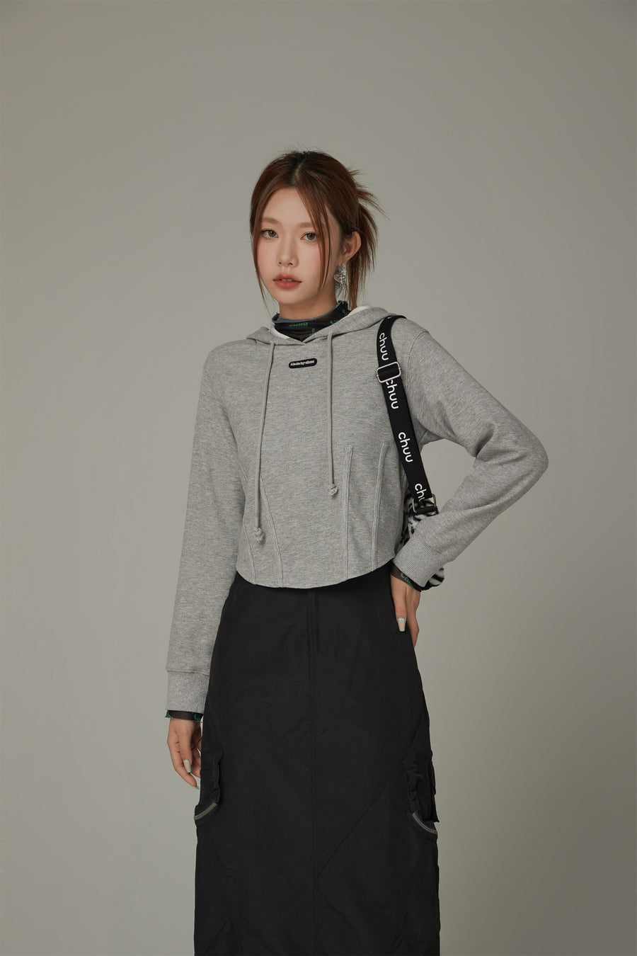 CHUU Basic Crop Drawstring Hoodie