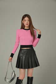 Color Lined Cropped Knit Top