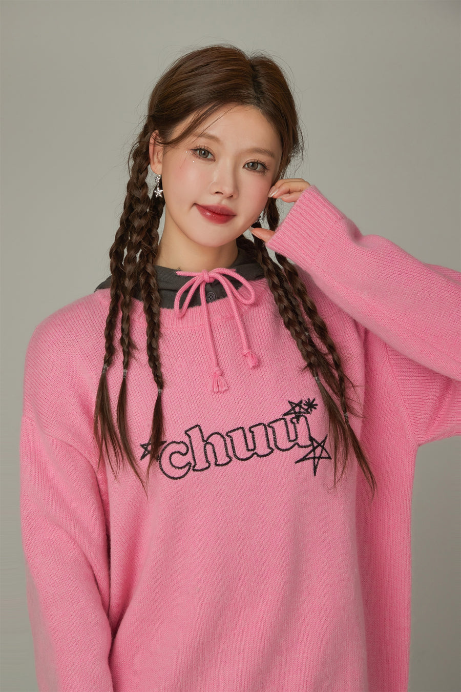 CHUU Logo Star Lettering Loose Fit Knit Sweater