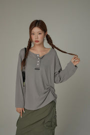 Button Side Shirring Basic T-Shirt