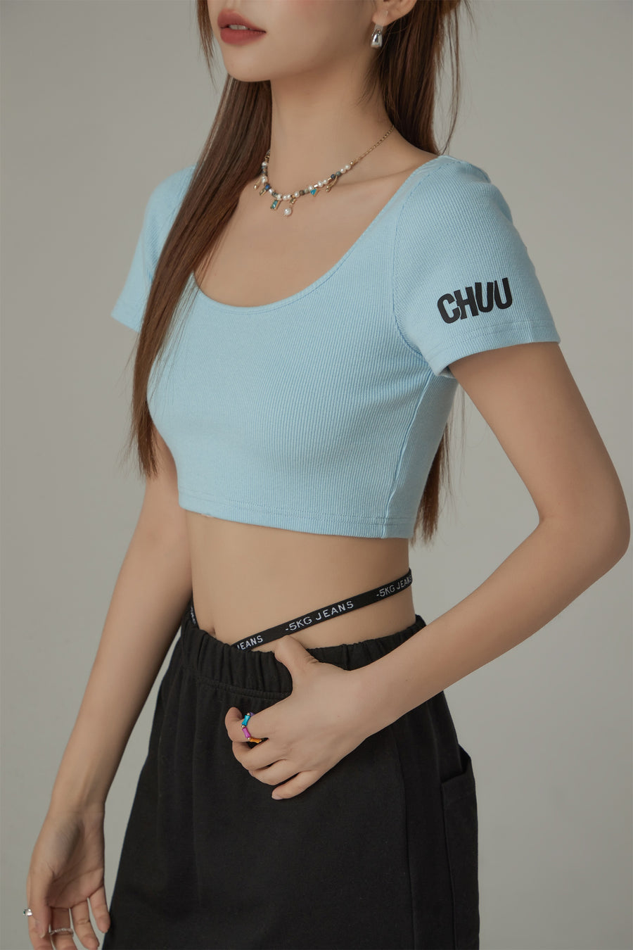 CHUU Chuu Sleeve Lettering Big U Neck Crop T-Shirt