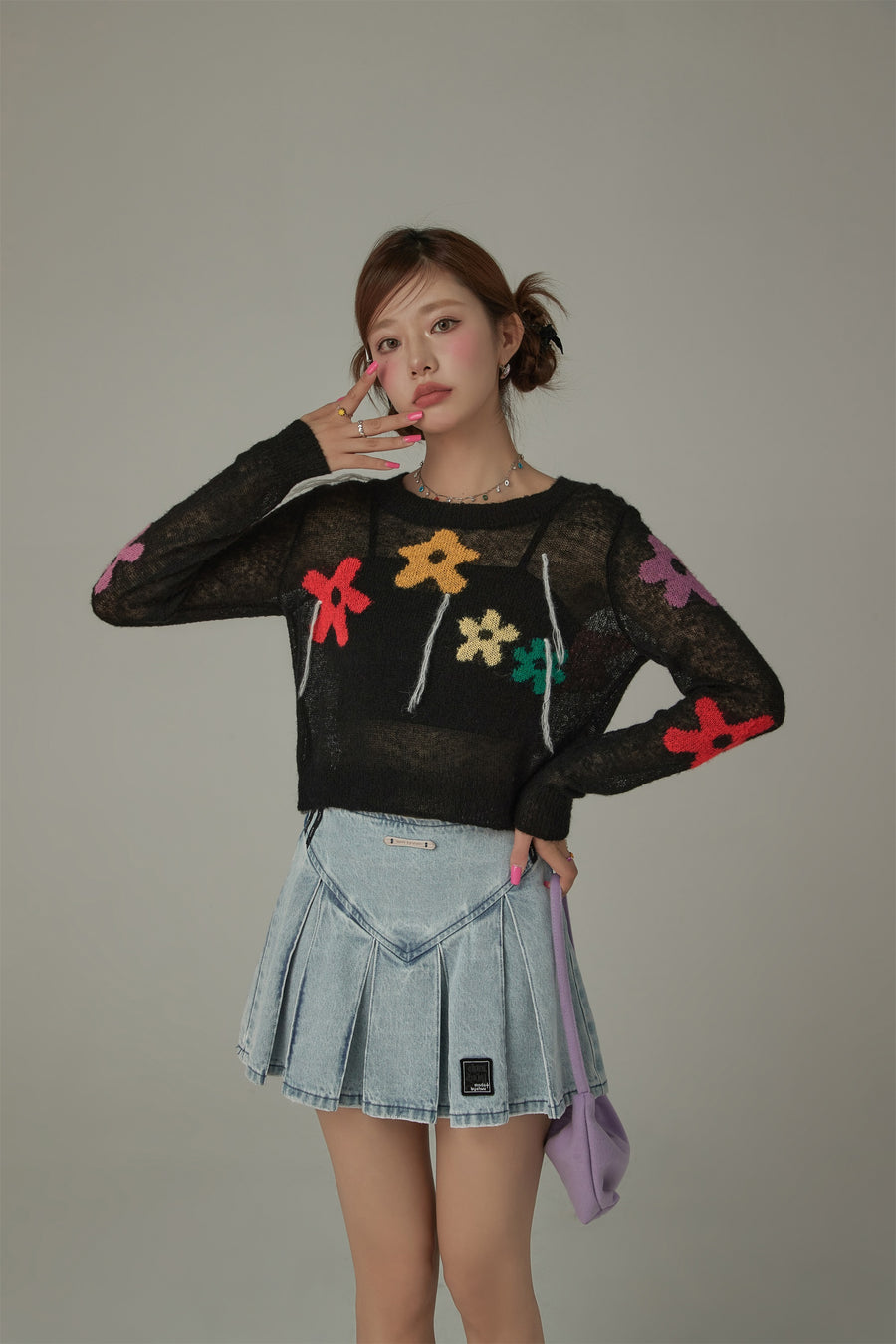 CHUU Colorful Flowers Crop Knit Sweater