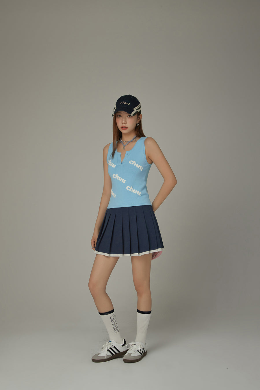 CHUU Logo Color Lettering Button Sleeveless Top