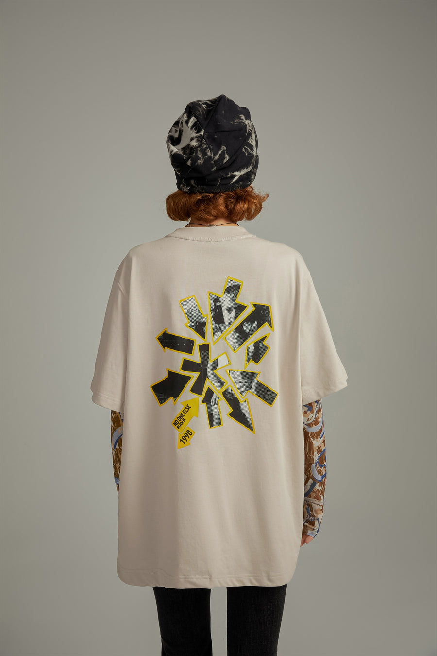 CHUU Logo Arrow Pinned Back Picture Boxy T-Shirt