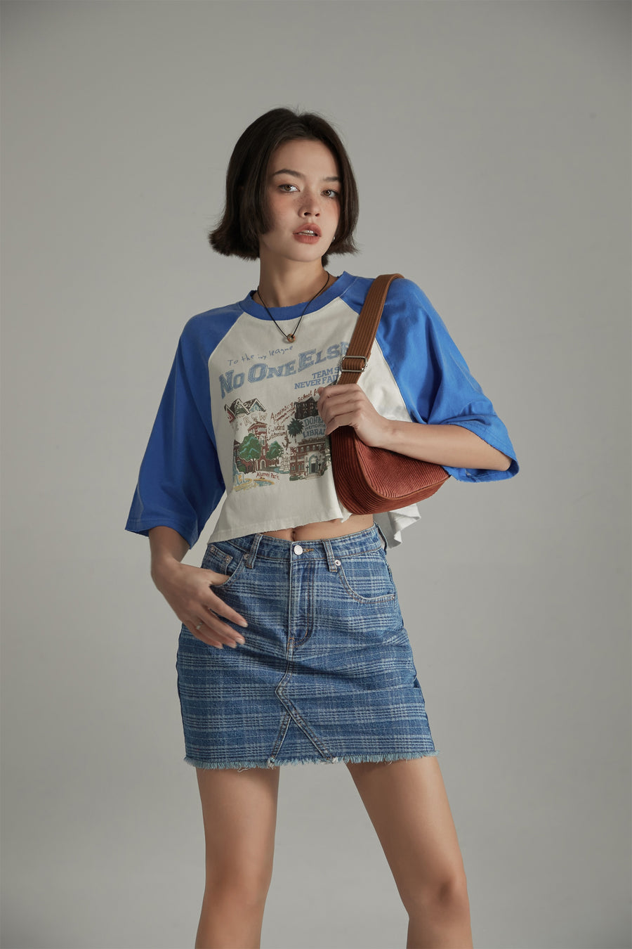 CHUU Raglan Color Crop Printed T-Shirt