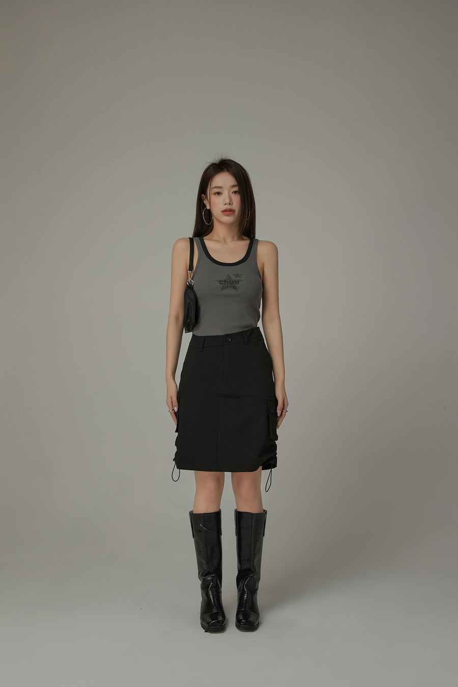 CHUU Chuu Star Center Basic Sleeveless T-Shirt