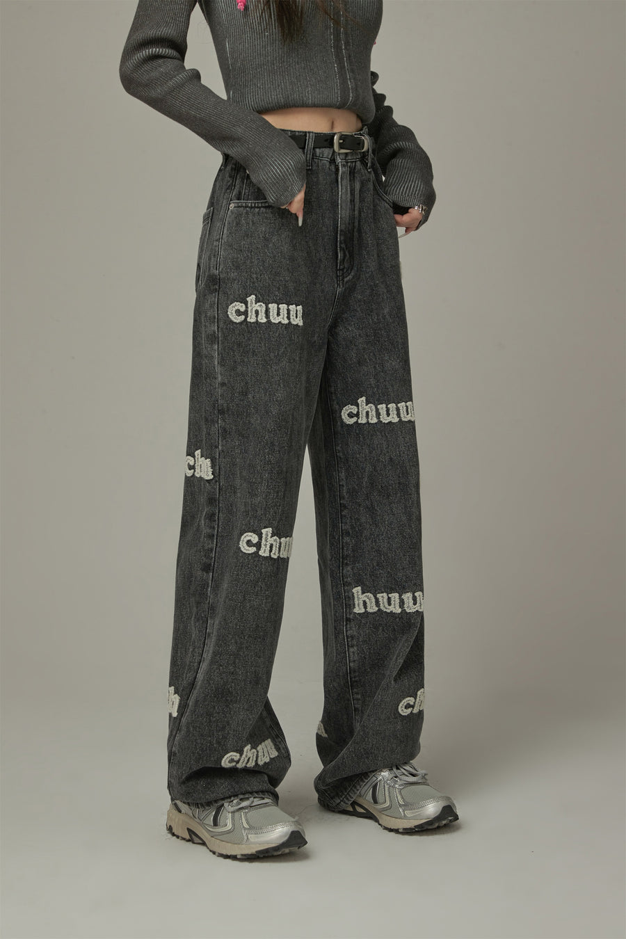 CHUU Lettering Logo Denim Jeans