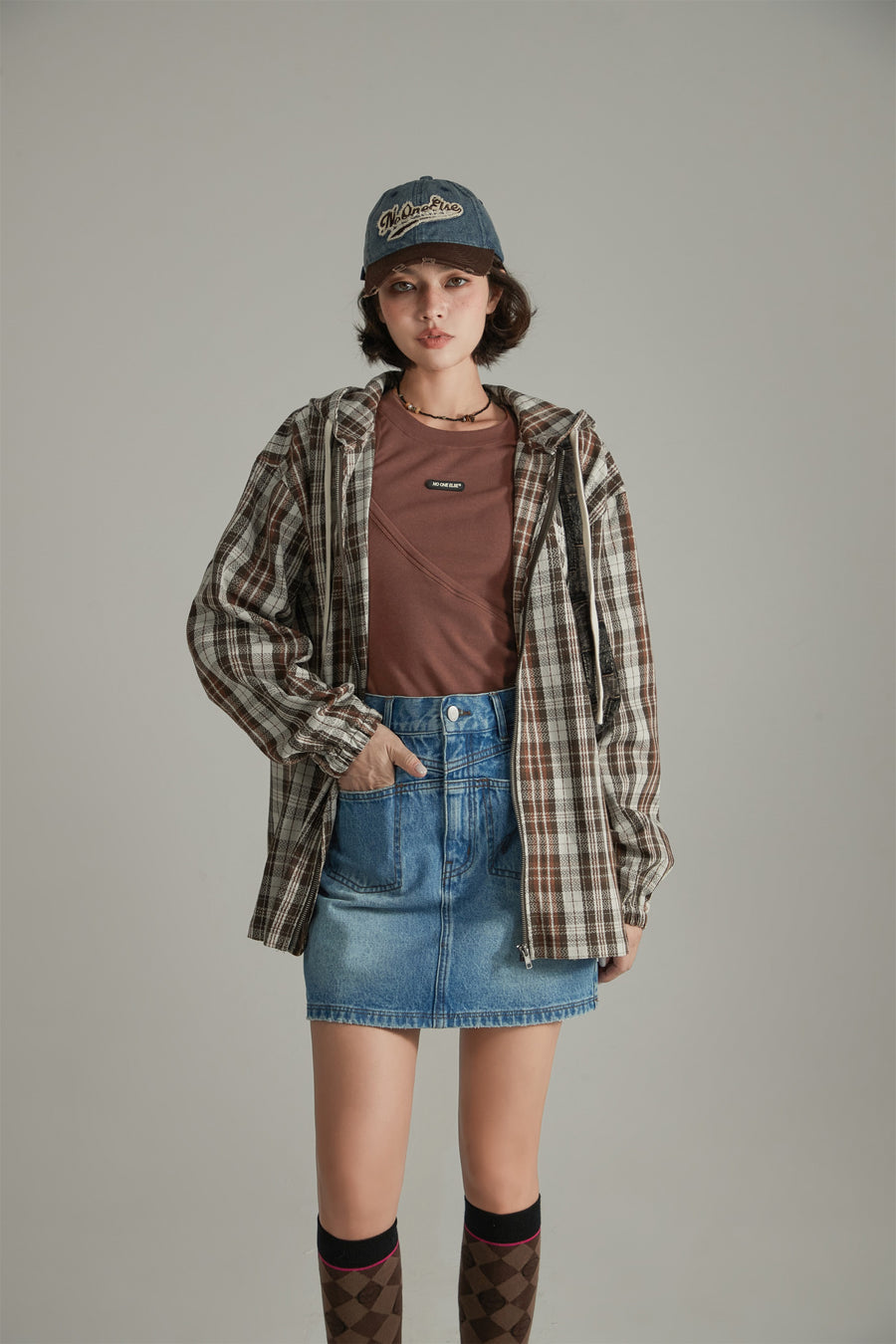 CHUU Layered Open Shoulder Simple T-Shirt