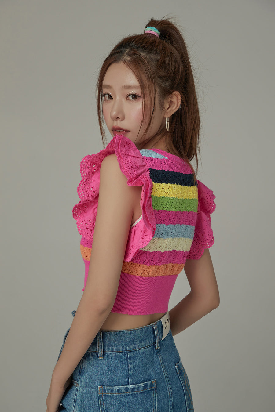 CHUU Ruffled Lace Striped Crop Knit Top