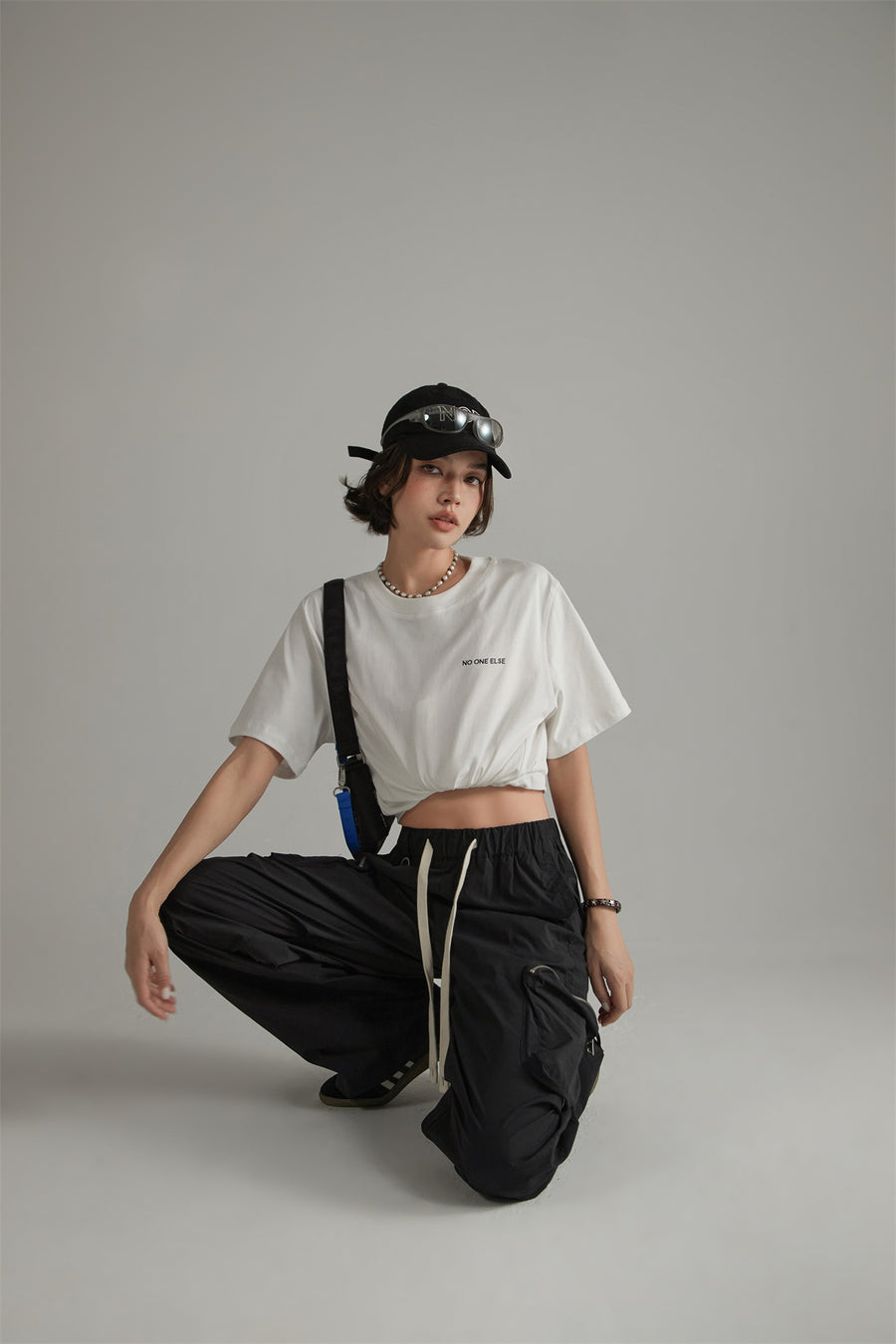 CHUU Casual Drawstring Wide Cargo Pants