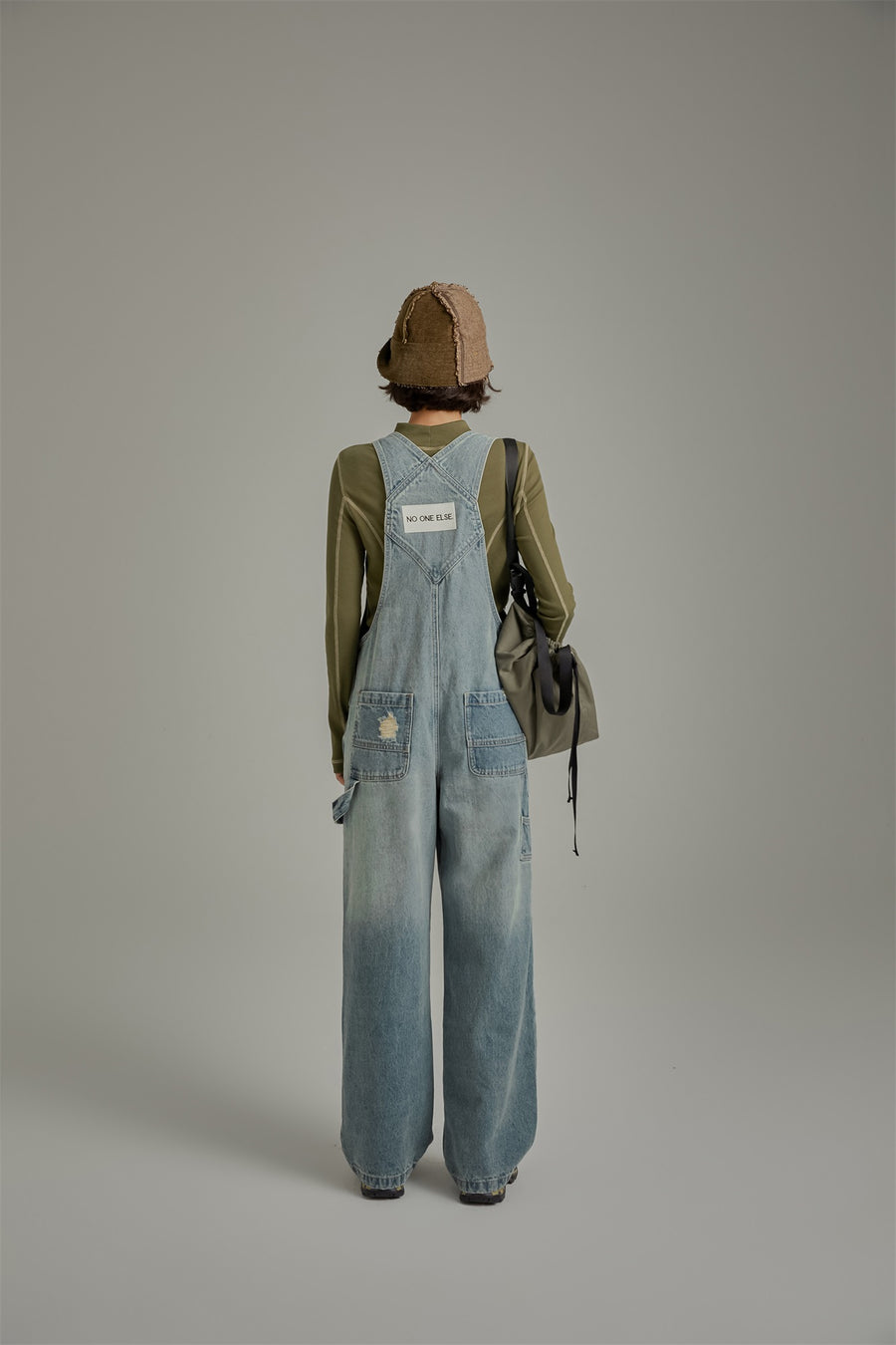 CHUU Knee Damaged Denim Overalls