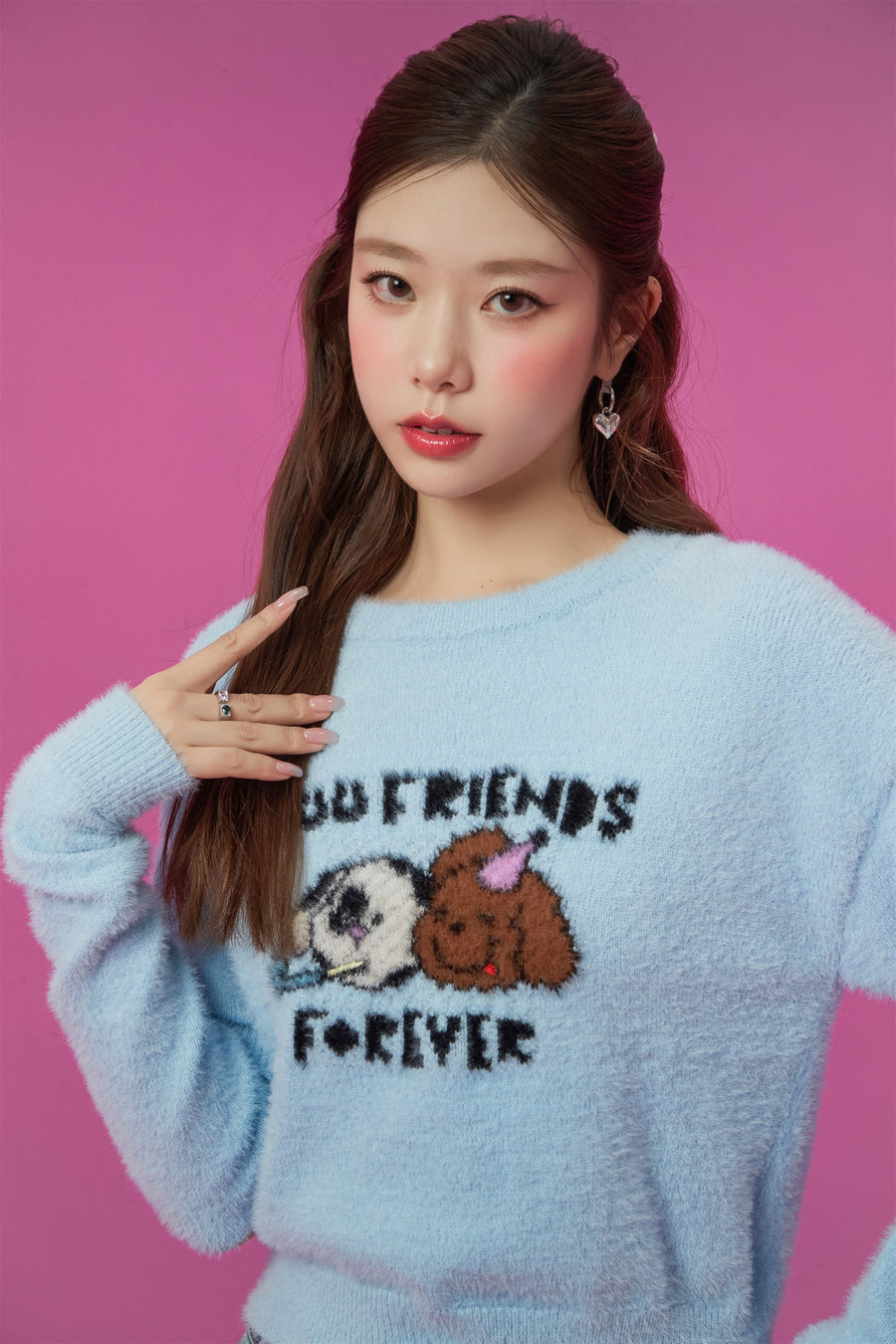 CHUU Puppy Character Cutout Knit Sweater