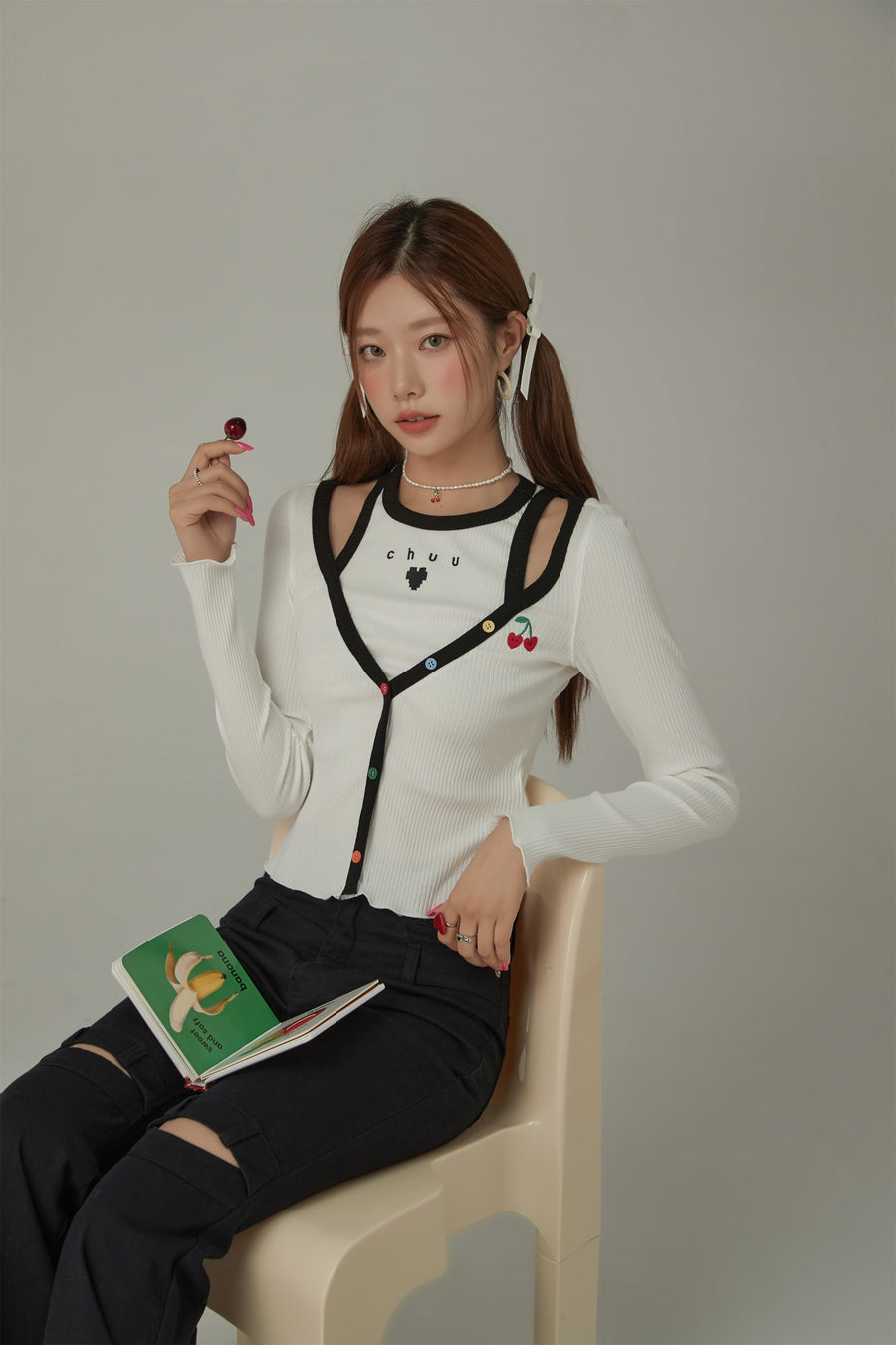 CHUU Rainbow Button Logo Layed Long Sleeve Top