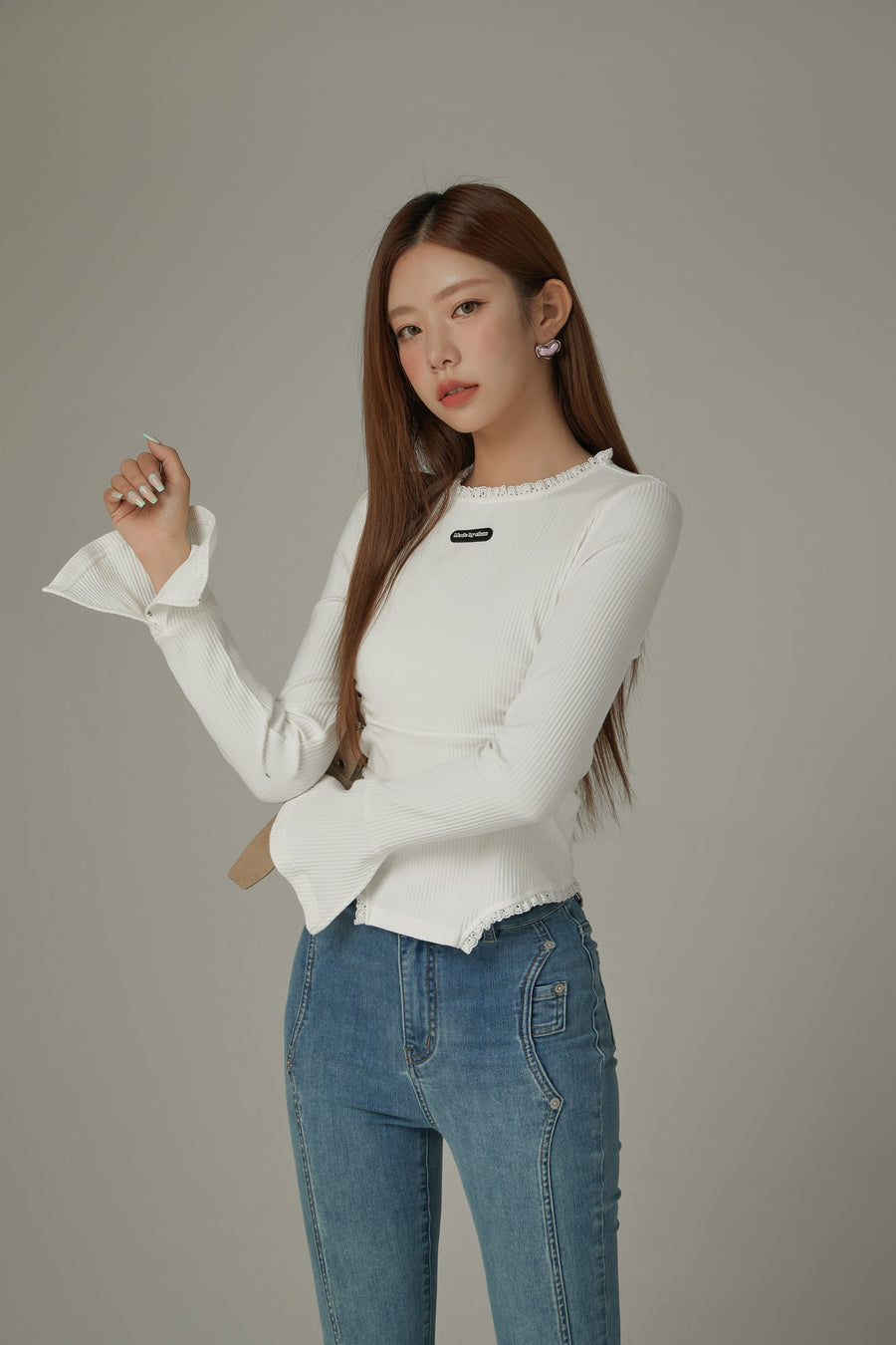 CHUU Lace Shirring Bell Sleeve T-Shirt