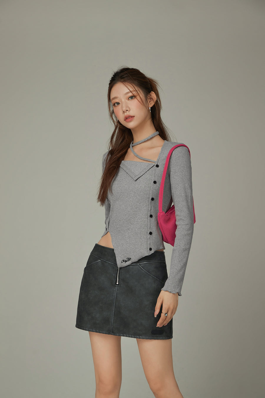 CHUU Halterneck Asymmetrical Button Top