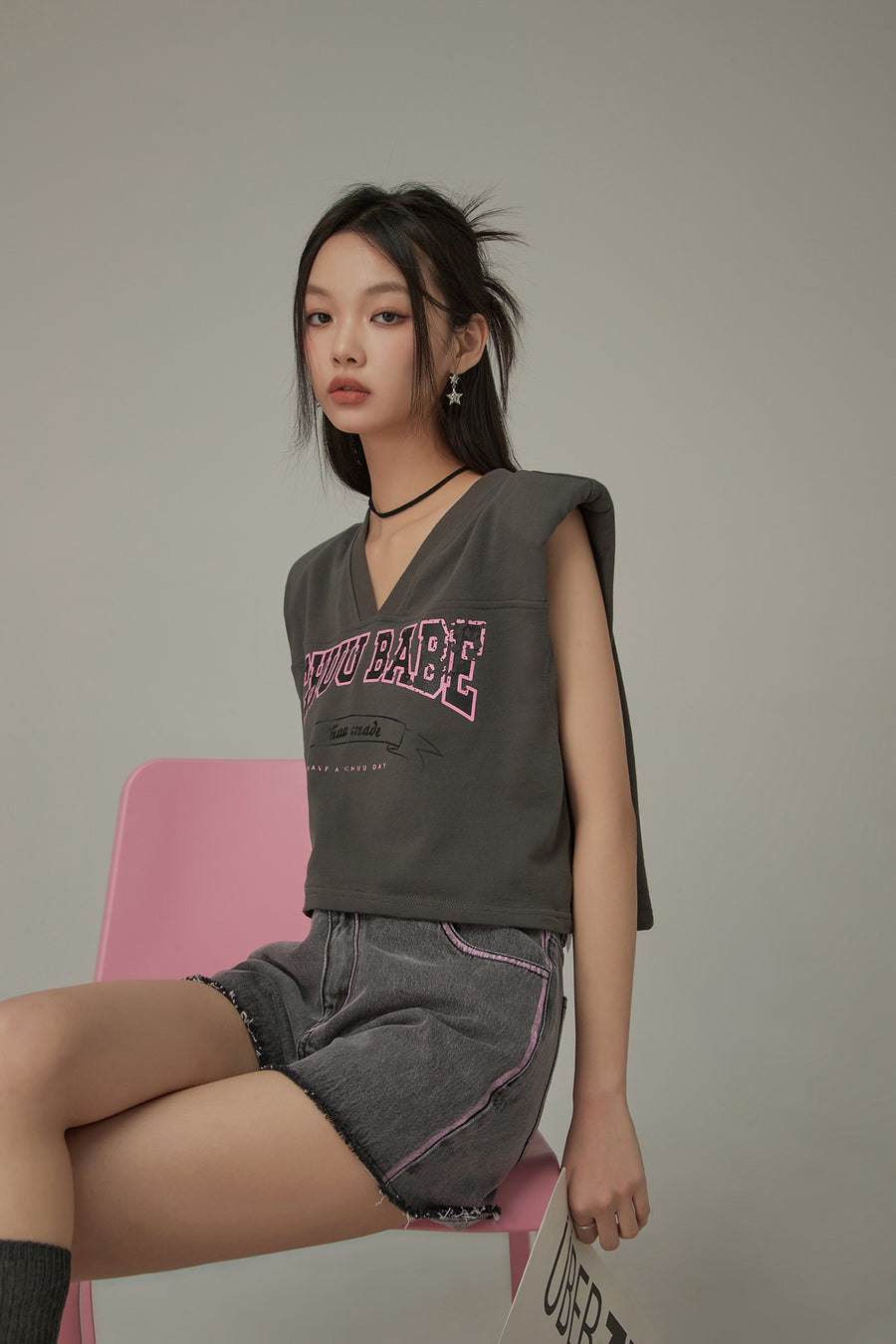 CHUU Chuu Babe Sleeveless Cotton V-Neck Top