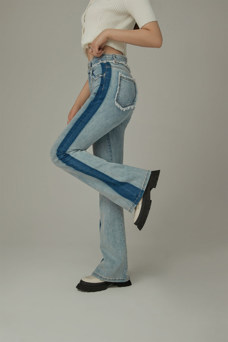 CHUU High Waist Frayed Bootcut Denim Jeans