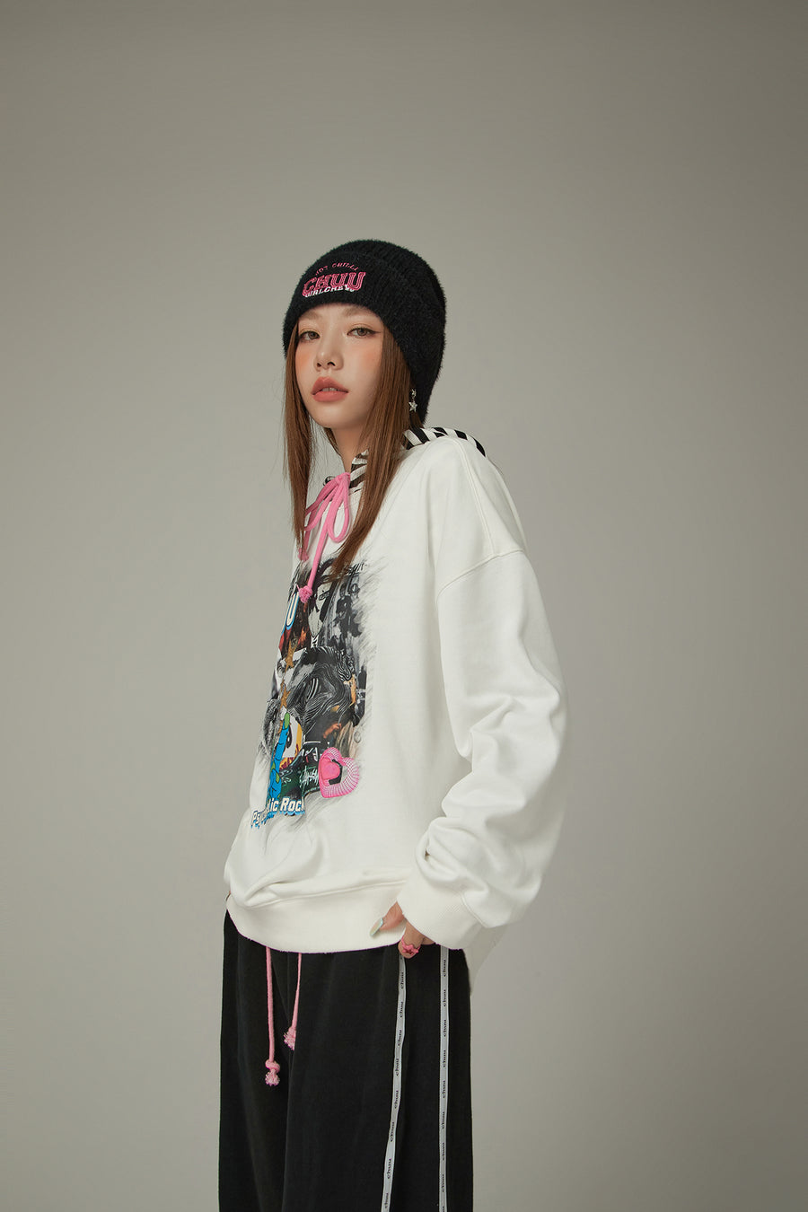 CHUU Printed Icons Rock Sweatshirt