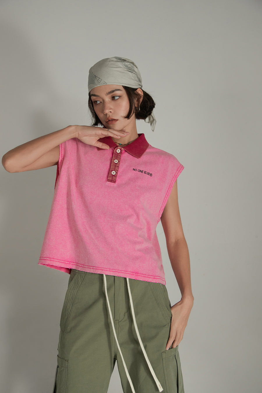 CHUU Polo Neck Loose Fit Sleeveless Boxy Top