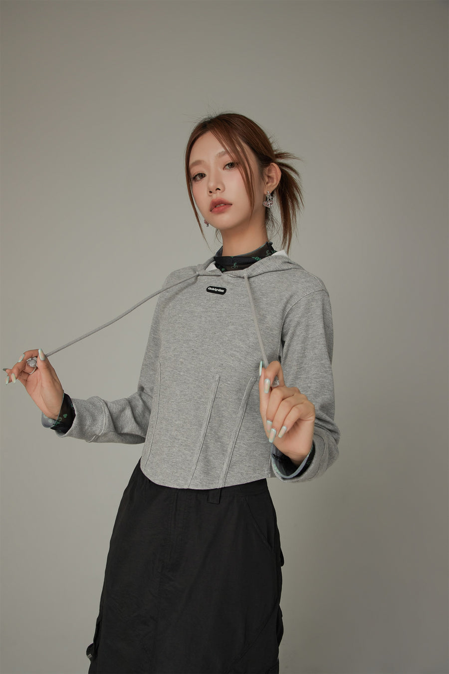 CHUU Basic Crop Drawstring Hoodie