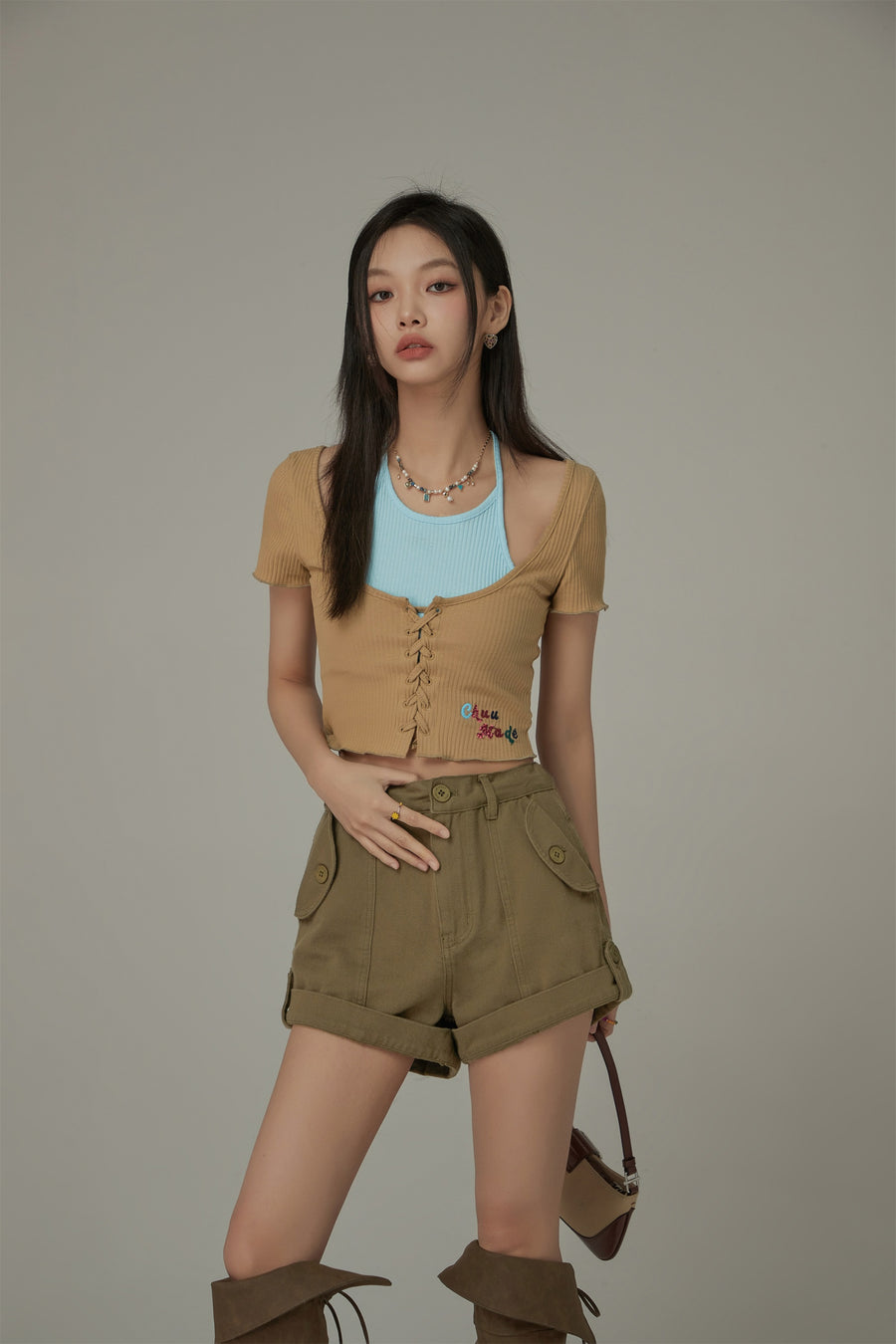 CHUU Halter Neck Eyelet Color Blocked T-Shirt