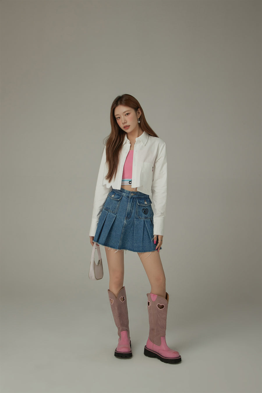 CHUU Color Crop Jagged Hem Shirt