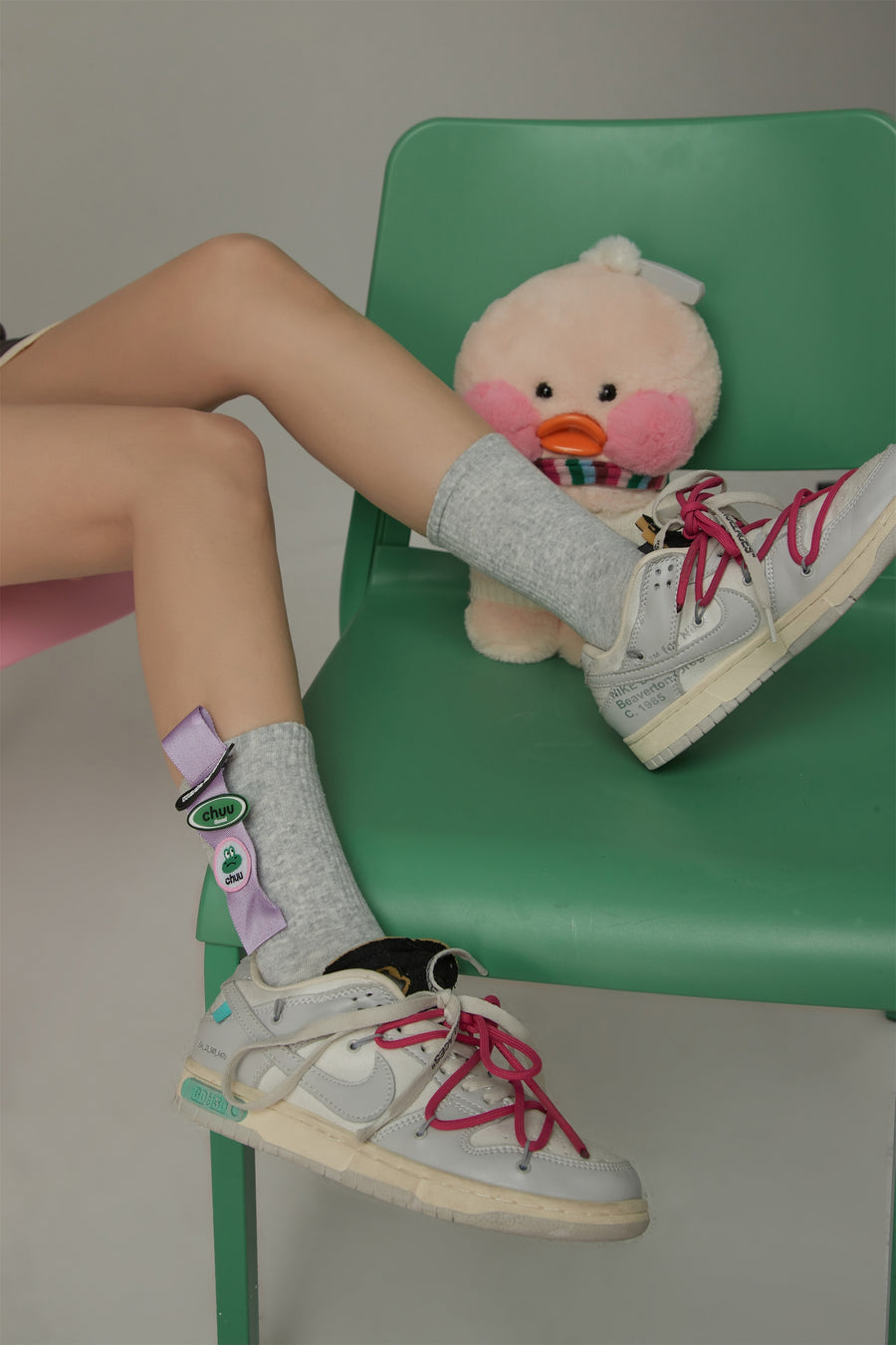 CHUU Colored Frog Sticker High Socks