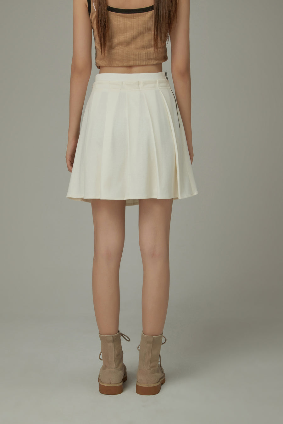 CHUU Heart Detail Pleated Mini Skirt