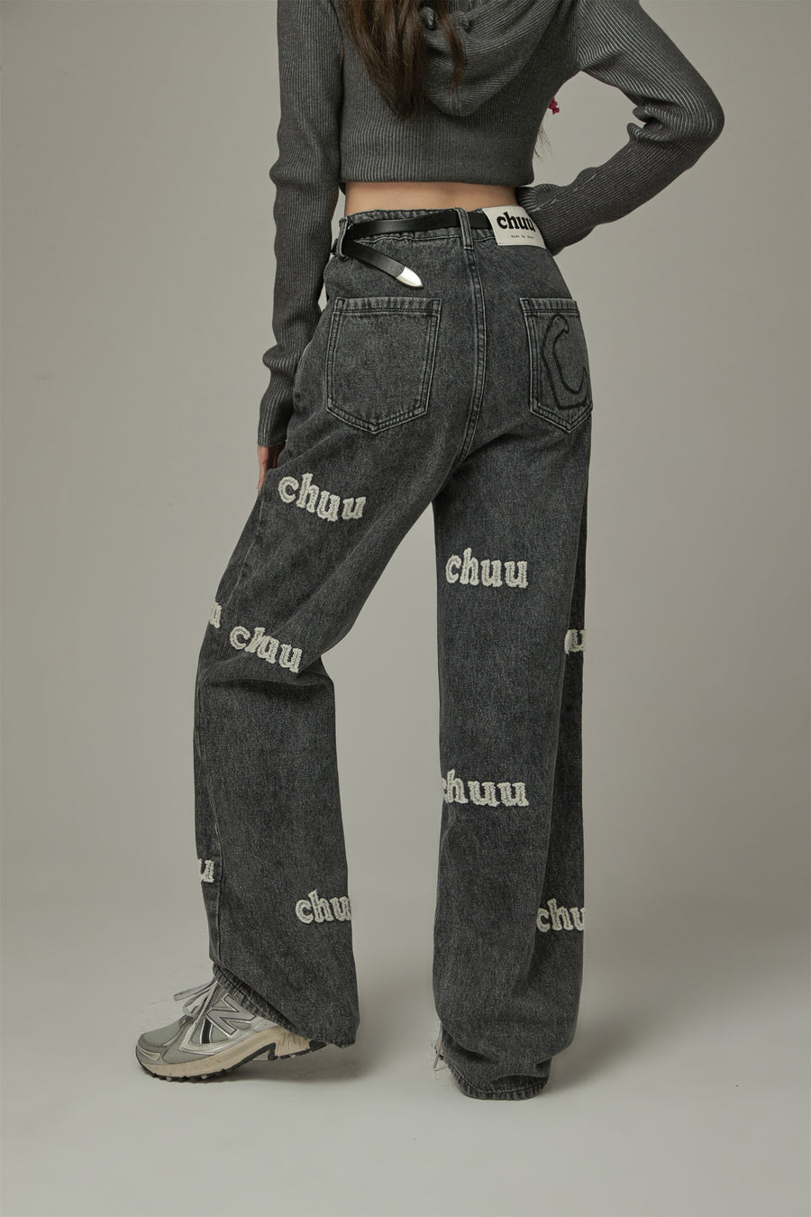 CHUU Lettering Logo Denim Jeans