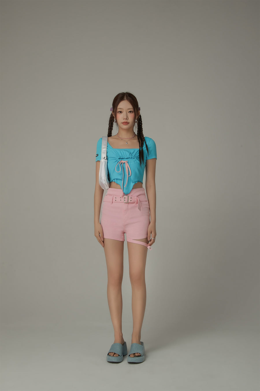 CHUU Unbalanced Square Neck Center Ribbon Short Sleeve Top