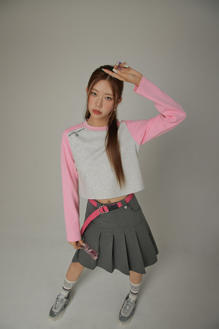 CHUU Color Matching Cropped T-Shirt